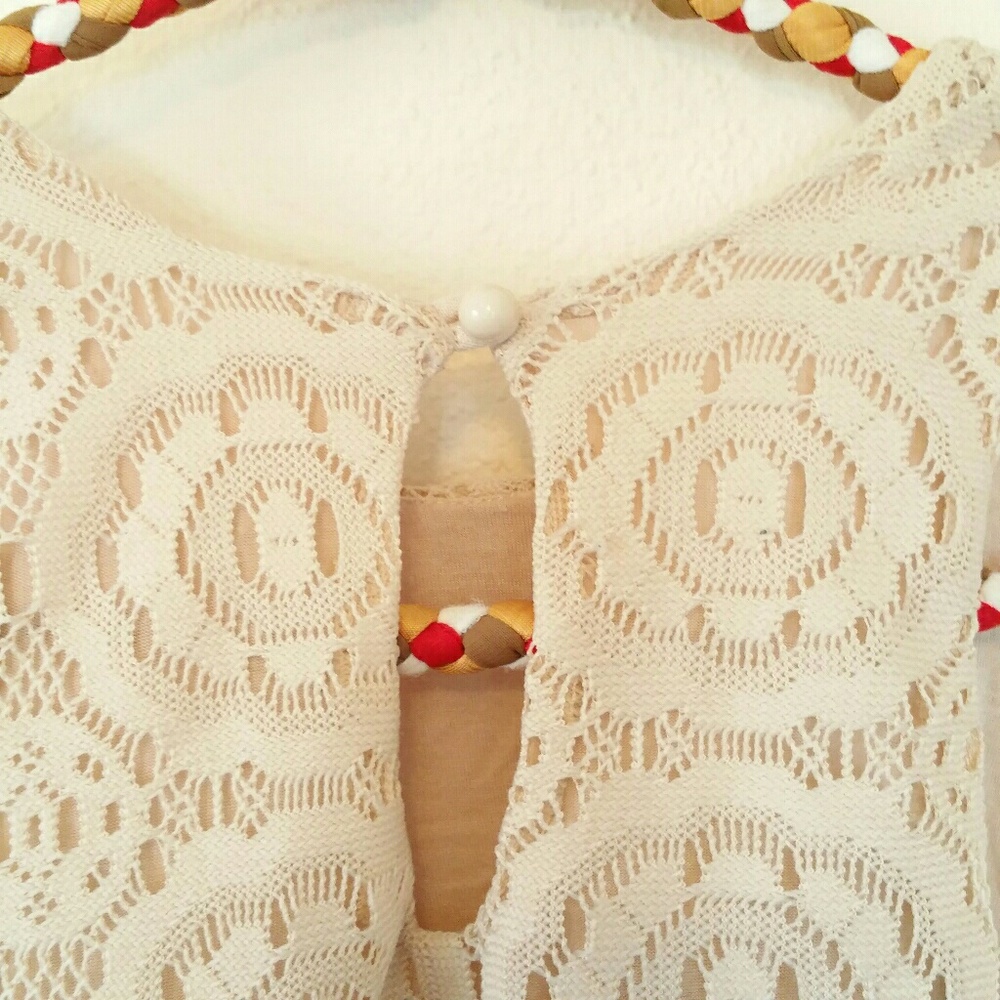 H.I.P Flowy Lace Top - Picture 3 of 6